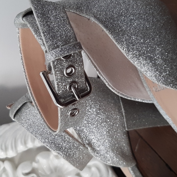 Vince Camuto silver sparkly heels - Picture 4 of 5